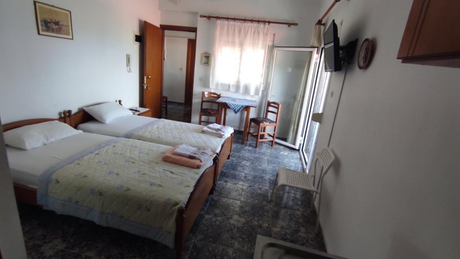 Peristerianos Apartments Nea Skioni Exterior photo